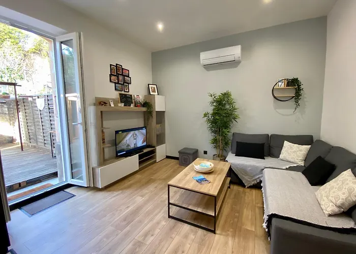 Apartament Petit Proche Centre Et *